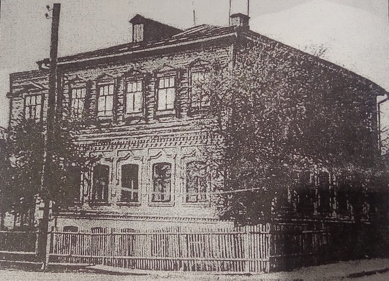 22 октября 1941 г. было принято постановление «О размещении Чувашского государственного педагогического института в г. Мариинском Посаде». 22 октября 1941 г. было принято постановление «О размещении Чувашского государственного педагогического института в г. Мариинском Посаде».